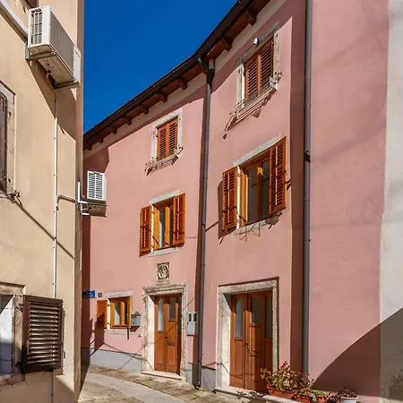 Casa Leone بيت للعطل
